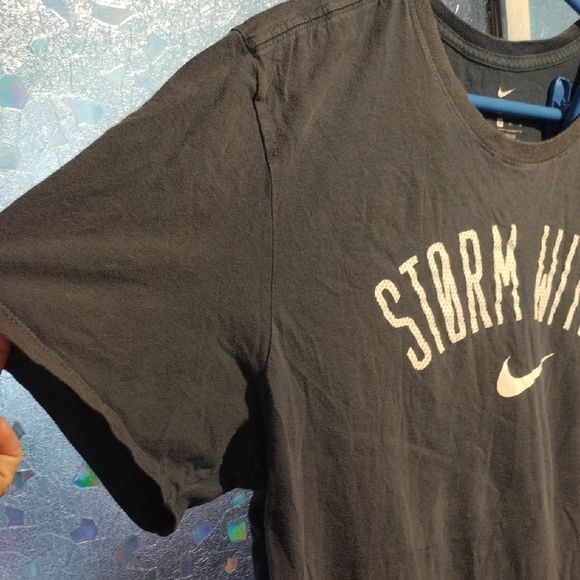 Nike Men's Charcoal 'Storm Within' Tee - Picture 6 of 9